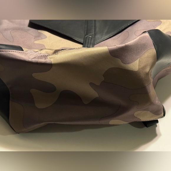 High End Stella & Dot Ava Camo Black Leather Women’s Backpack MINTY - Picture 8 of 11